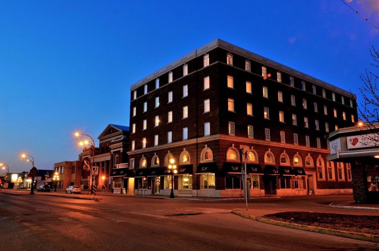 Hotel in Moose Jaw Saskatchewan | Grant Hall Hotel